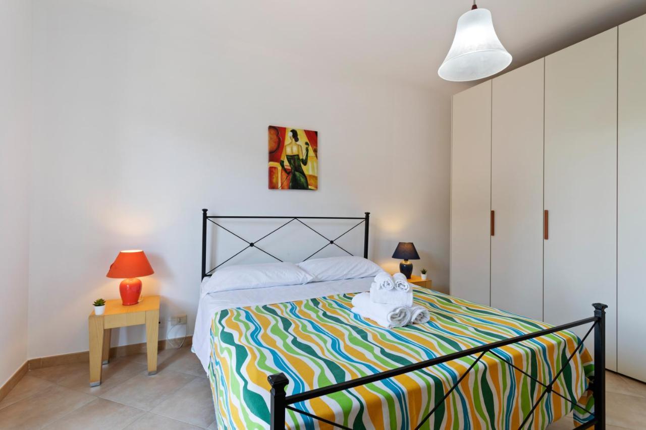 Giardini Naxos Bright Apartments With Balcony Exterior foto